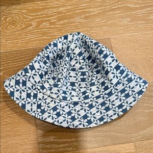 Zara Navy and White Patterned Bucket Hat